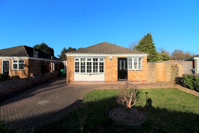 2 Bedroom Bungalow To Rent In Moorsholm Drive, Wollaton, Nottingham NG8