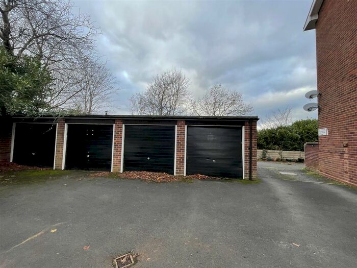 Property To Rent In Hanbury Hill, Stourbridge, DY8