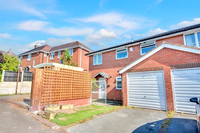 3 Bedroom Semi-Detached House For Sale In Ravenswood Road, Arnold, Nottingham, NG5