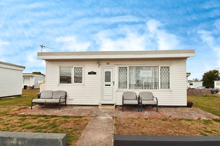 2 Bedroom Park Home For Sale In Fort Road, Lavernock, Penarth, CF64