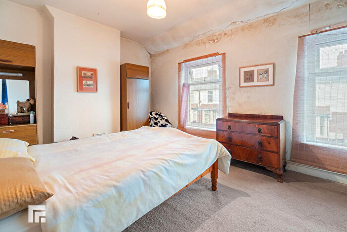 2 Bedroom Terraced House For Sale In Hazelhurst Road, Llandaff North, Cardiff, CF14