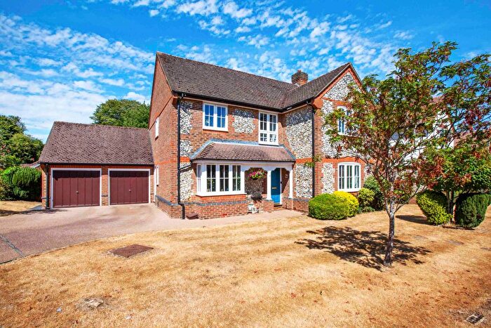 4 Bedroom Detached House For Sale In Saxon Close, Amersham, HP6