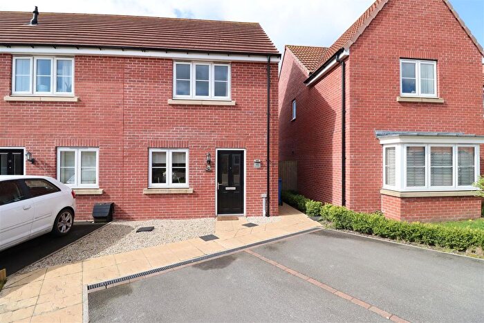 2 Bedroom Semi Detached House For Sale In Robson Avenue, Pocklington, YO42