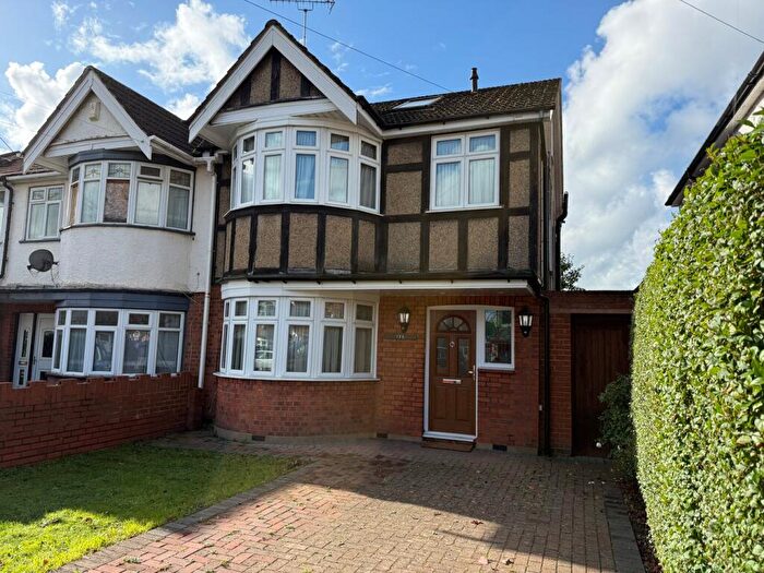 4 Bedroom Semi-Detached House For Sale In Kings Road, Rayners Lane, Harrow, HA2