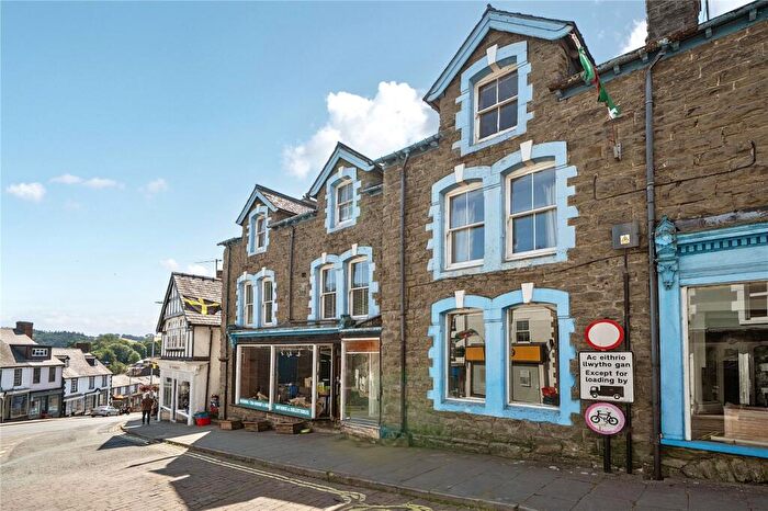 4 Bedroom End Of Terrace House For Sale In High Street, Knighton, Powys, LD7