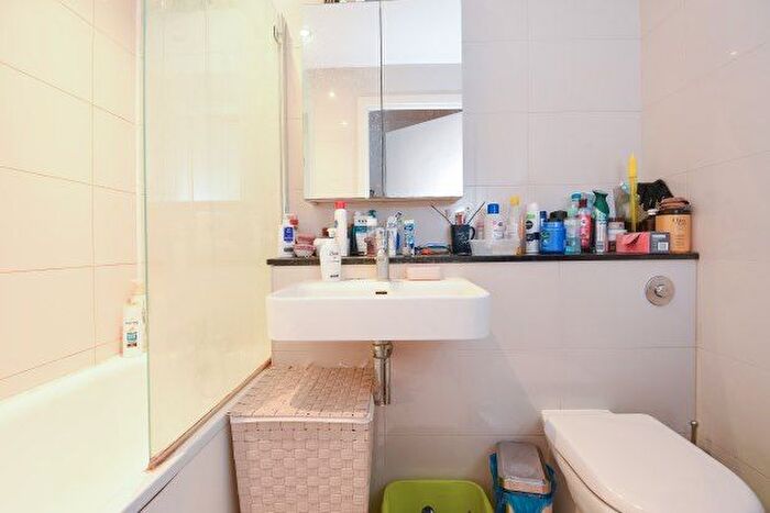 1 Bedroom Flat To Rent In Bendish Road, London, E6