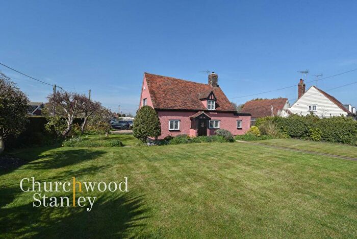 2 Bedroom Detached House For Sale In Harwich Road, Little Oakley, CO12
