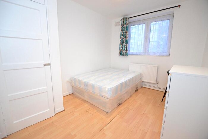 4 Bedroom Flat To Rent In Canrobert Street, Bethnal Green, London, E2