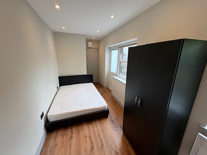 Studio To Rent In Harefield Road, Uxbridge, UB8