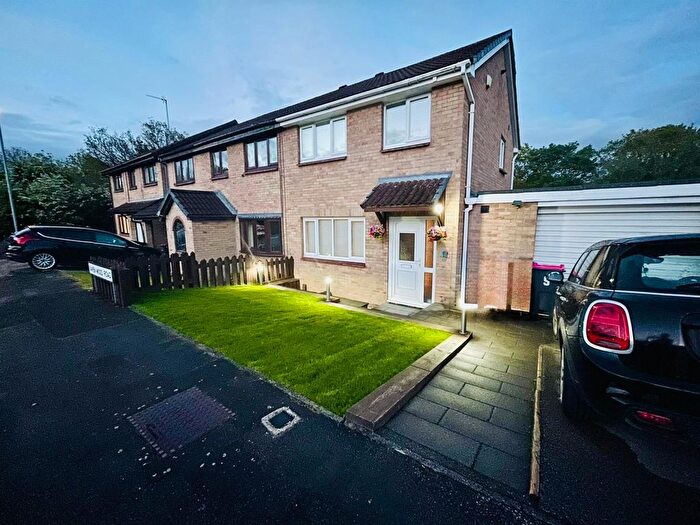 3 Bedroom Semi-Detached House For Sale In Oaken Wood Road, Thorpe Hesley, Rotherham, S61