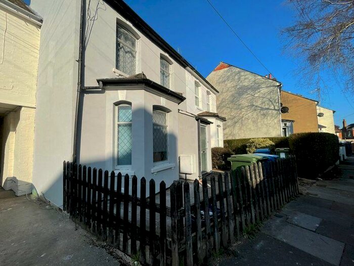 4 Bedroom Terraced House To Rent In Alison Way, Aldershot, GU11