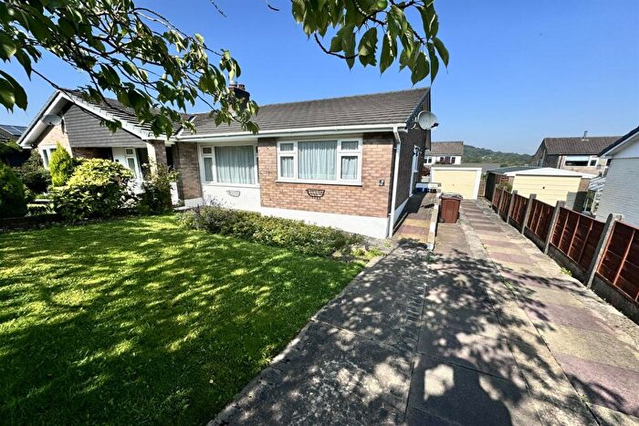2 Bedroom Semi-Detached Bungalow To Rent In Turncliffe Close, Buxton, SK17