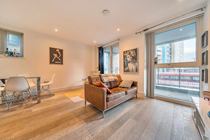 2 Bedroom Apartment For Sale In Deptford Bridge, SE8
