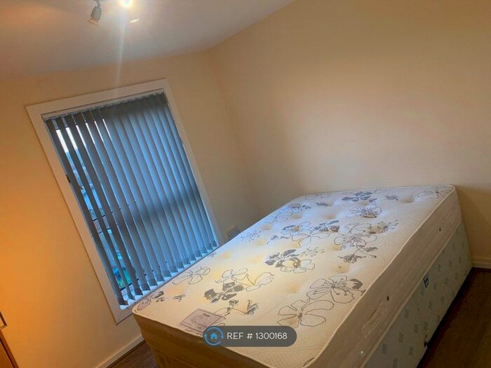 2 Bedroom Flat To Rent In Mossgiel Road, Cumbernauld G67