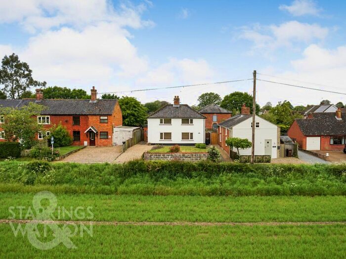 3 Bedroom Detached House For Sale In Chapel Hill, Woodton, Bungay, NR35
