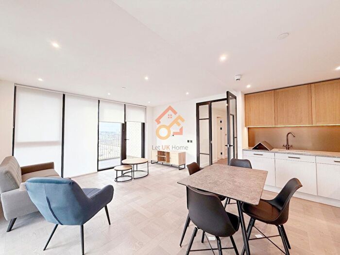 2 Bedroom Flat To Rent In Boxwood Gardens, London, E1W