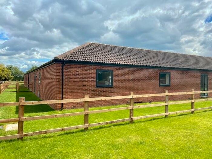 2 Bedroom Barn Conversion To Rent In Holme Farm Court, Gamston, NG2