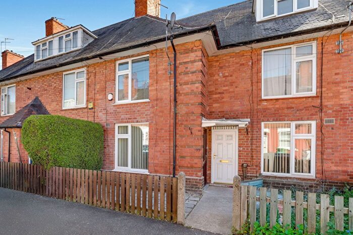 3 Bedroom Terraced House For Sale In Woolmer Road, Nottingham, NG2