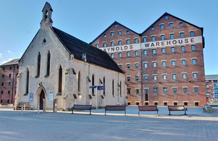 1 Bedroom Apartment For Sale In Double Reynolds, Gloucester Docks, GL1