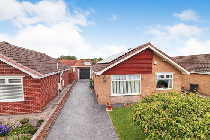2 Bedroom Detached Bungalow For Sale In Crestview Drive, Lowestoft, NR32