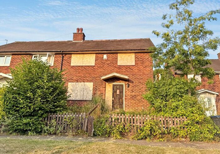 3 Bedroom Semi-Detached House For Sale In Shawbrook Grove, Birmingham, West Midlands, B14