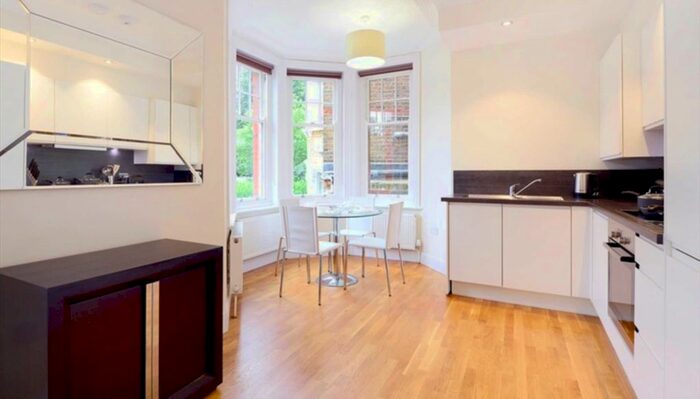 1 Bedroom Flat To Rent In Hamlet Gardens, London, W6