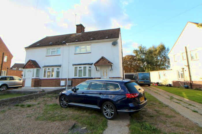 3 Bedroom Semi-Detached House To Rent In Rowan Road, London, BR8