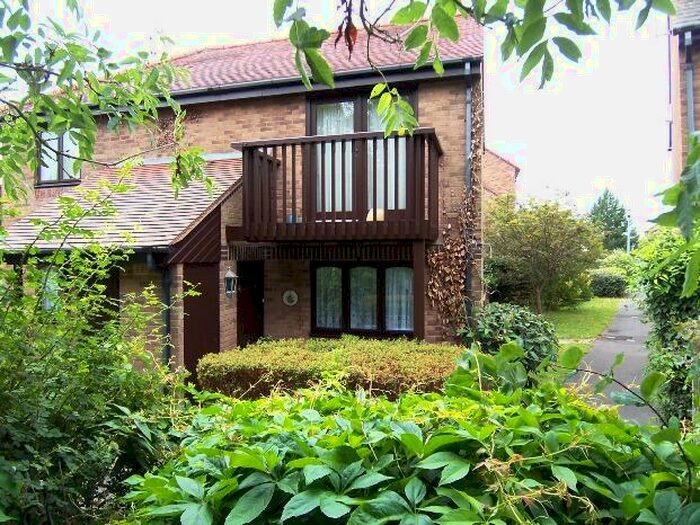 2 Bedroom Flat To Rent In Catalina Drive, Baiter Park, Poole, BH15