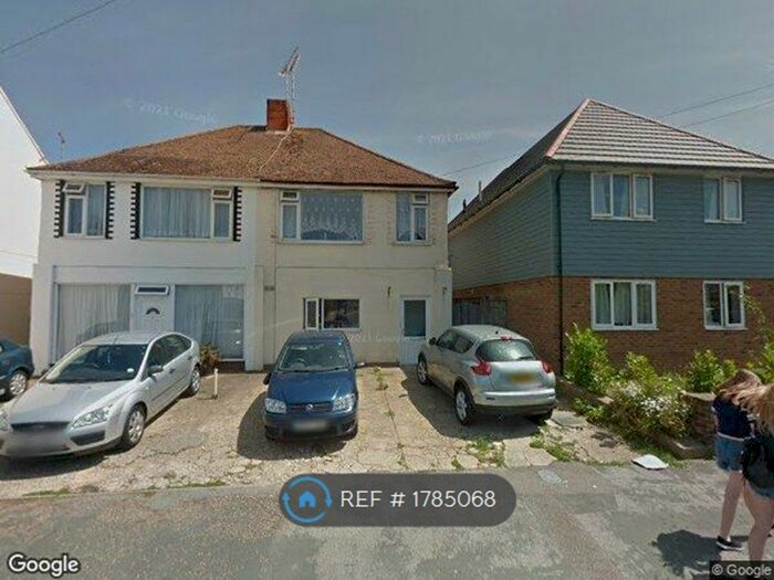 2 Bedroom Flat To Rent In Wick Street, Littlehampton, BN17