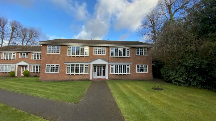 2 Bedroom Apartment To Rent In Brooklands Road, Sale, M33