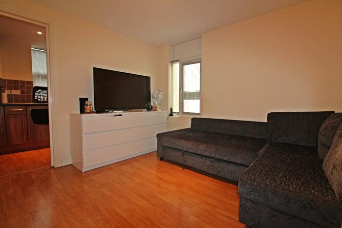 1 Bedroom Flat To Rent In Glynrhondda St, Cathays, Cardiff, CF24