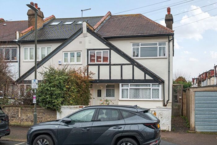 3 Bedroom End Terrace House For Sale In Bournemouth Road, Wimbledon, London, SW19