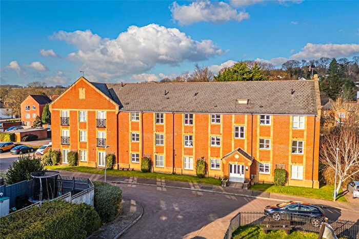 2 Bedroom Flat For Sale In Robertson Road, Berkhamsted, Hertfordshire, HP4