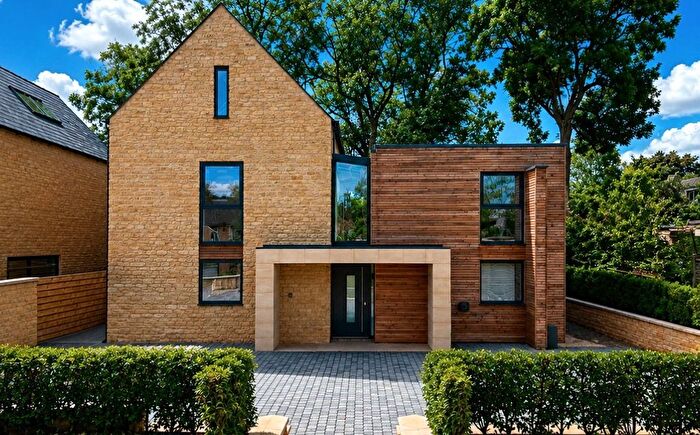 4 Bedroom Detached House For Sale In Old Burford Road, Bledington, Chipping Norton, Gloucestershire, OX7