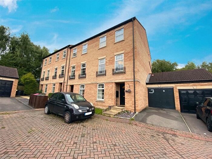 4 Bedroom Town House For Sale In Challiner Mews, Catcliffe, Rotherham, South Yorkshire, S60