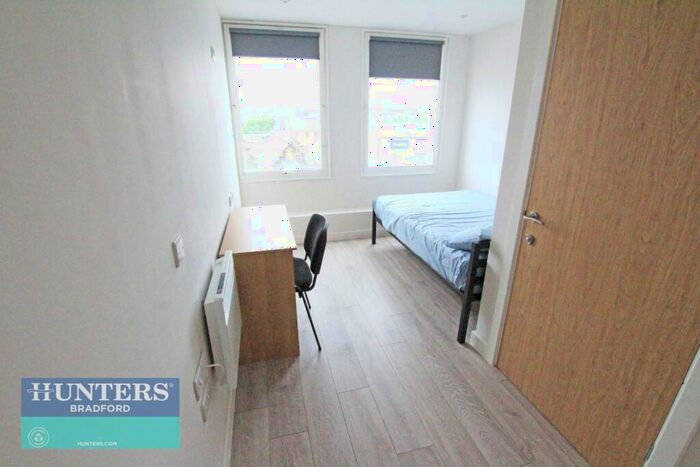 1 Bedroom Flat To Rent In Sunbridge Road, Bradford, BD1