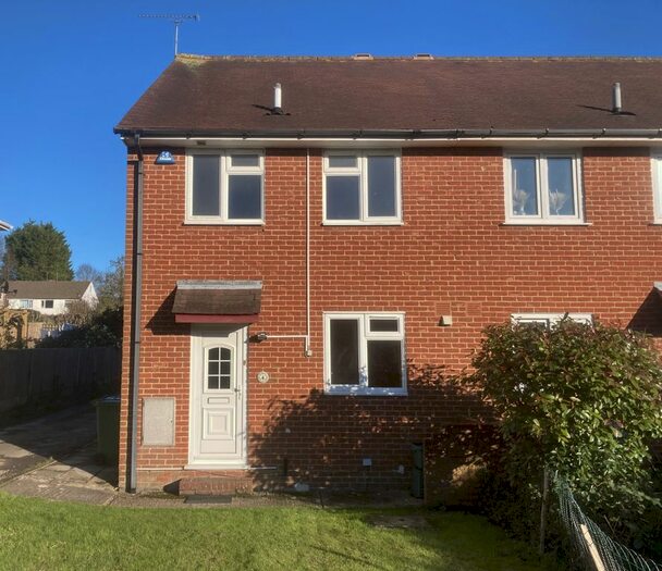 3 Bedroom End Of Terrace House To Rent In Rope Walk, Cranbrook, TN17