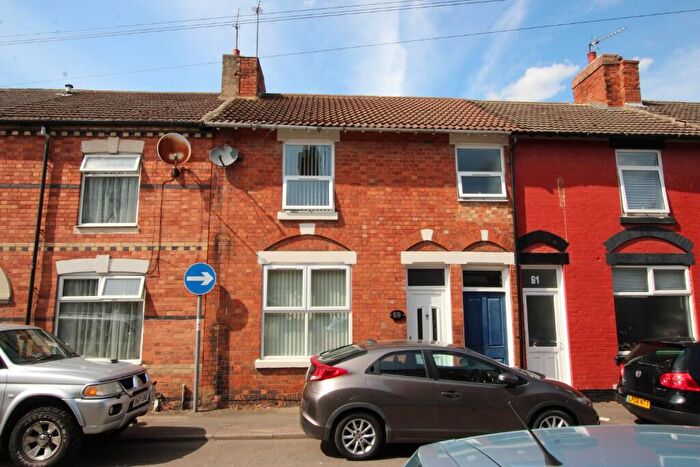 3 Bedroom Terraced House To Rent In King Street, Kettering, Northamptonshire, NN16