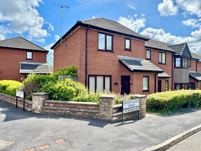 2 Bedroom End Of Terrace House For Sale In Honeylands Drive, Exeter, EX4