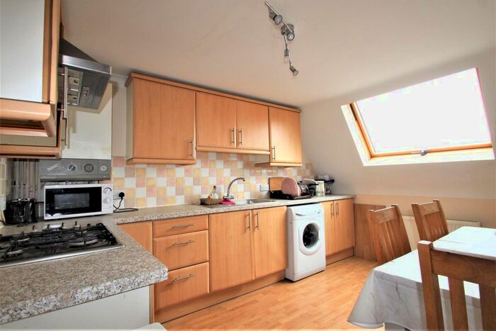 1 Bedroom Flat To Rent In Kingston Road, Portsmouth, PO2