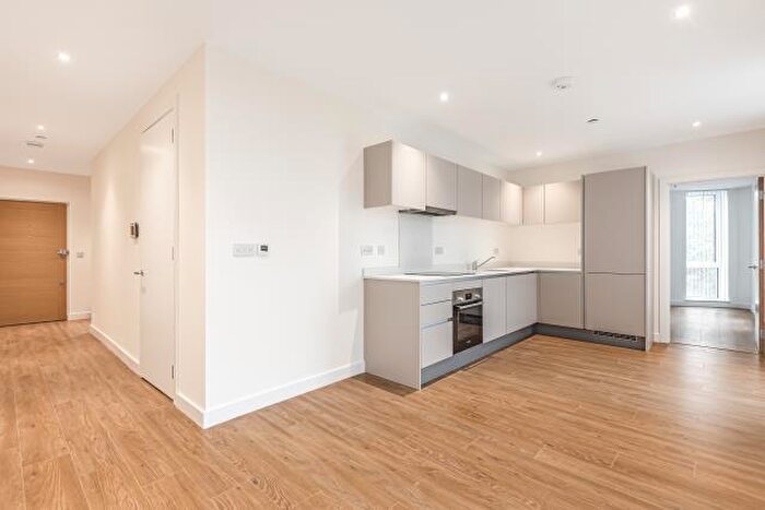 2 Bedroom Apartment To Rent In Royal Winchester House, Bracknell, RG12