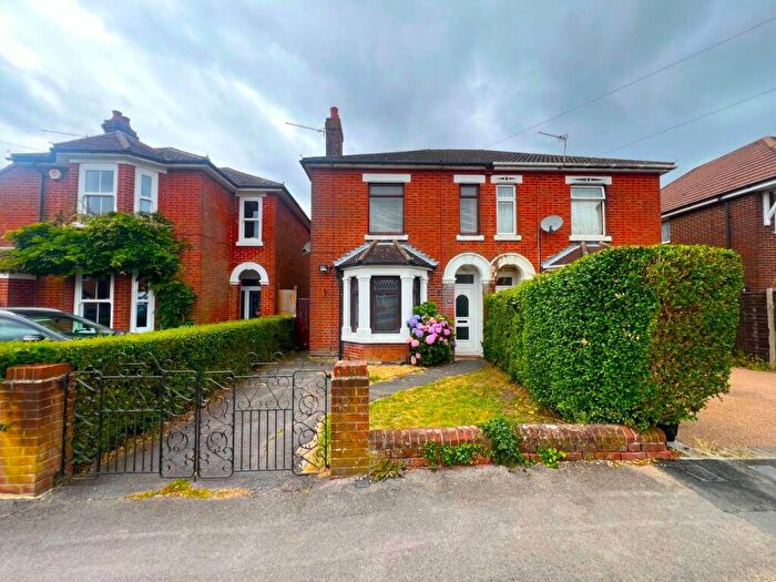 3 Bedroom Semi-Detached House To Rent In Chatsworth Road, Southampton, SO19