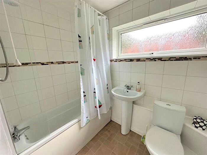 3 Bedroom Flat To Rent In Russet Grove, Norwich, NR4