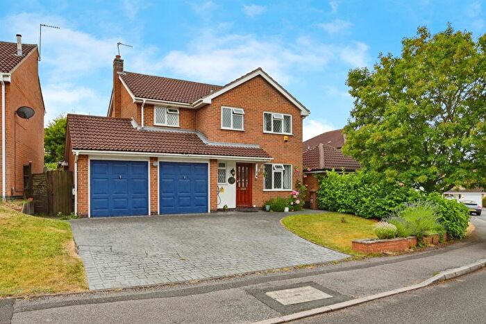 4 Bedroom Detached House For Sale In Muirfield Drive, Mickleover, Derby, DE3