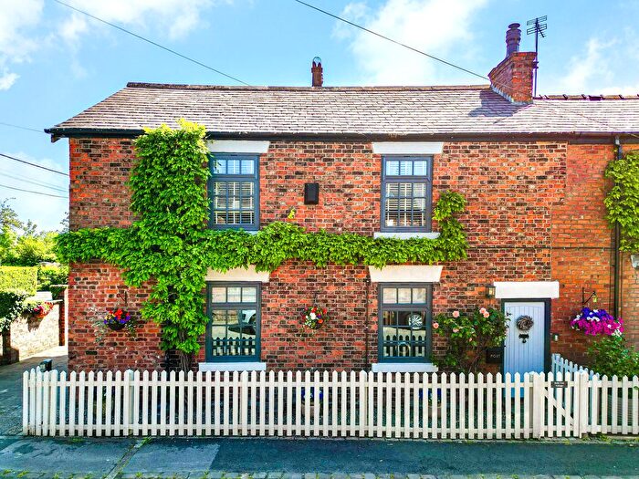 3 Bedroom Semi-Detached House For Sale In Hollytree Cottage, Pompian Brow, Bretherton, PR26