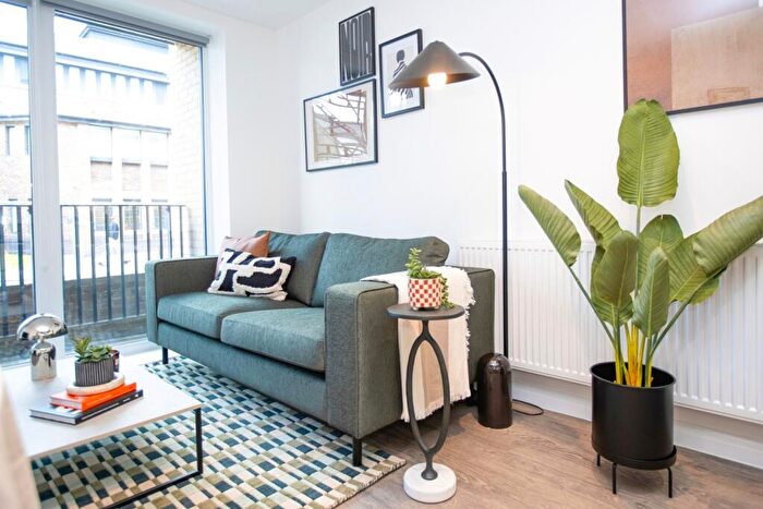 3 Bedroom Flat To Rent In Lowfield Street Dartford, DA1