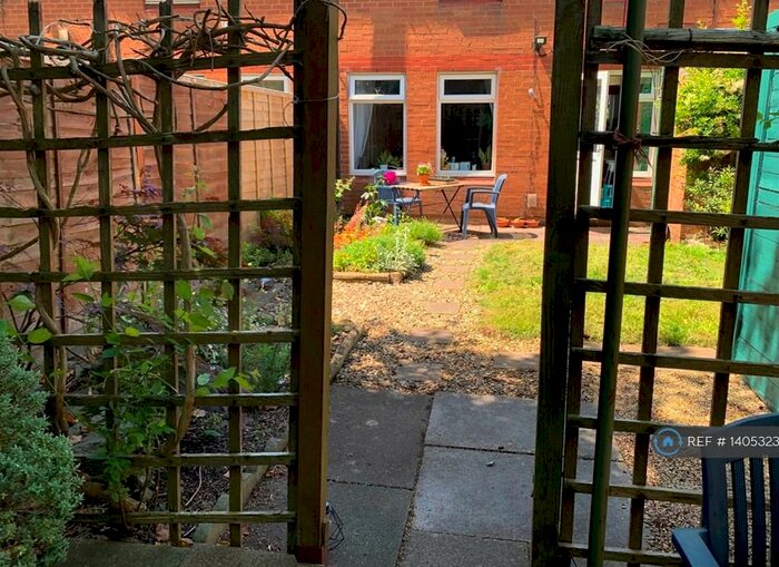 2 Bedroom Terraced House To Rent In Comb Paddock, Bristol, BS9