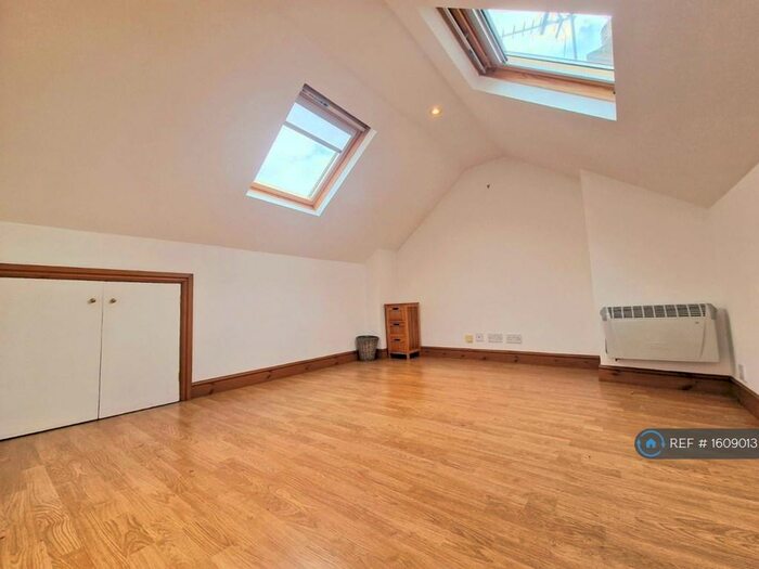 2 Bedroom Terraced House To Rent In School Lane, Halesowen, B63