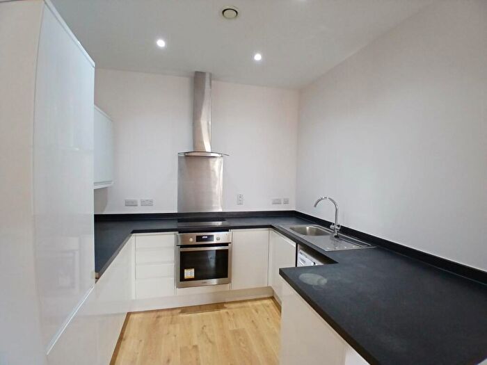 2 Bedroom Apartment To Rent In Huntingdon Road, Redhill, RH1