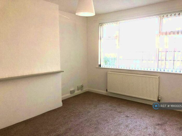 2 Bedroom Maisonette To Rent In Honeypot Lane, Stanmore, HA7